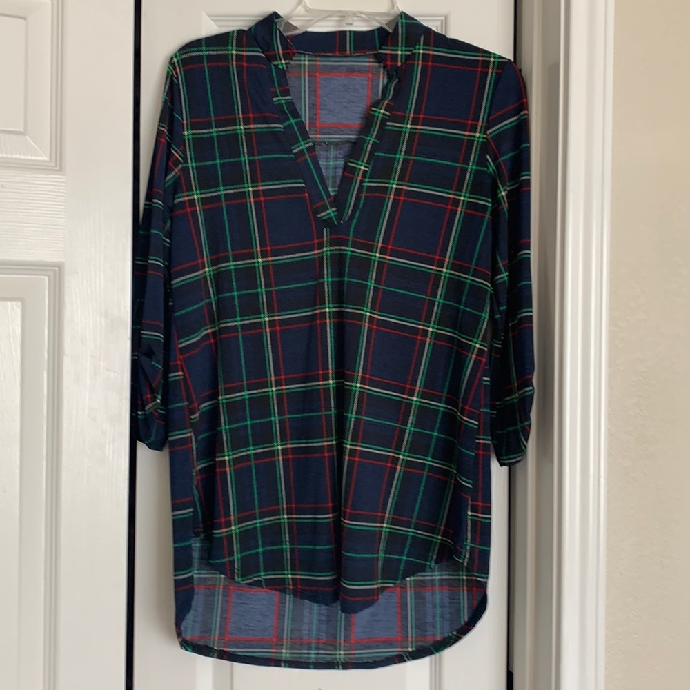 Size S navy plaid blouse
